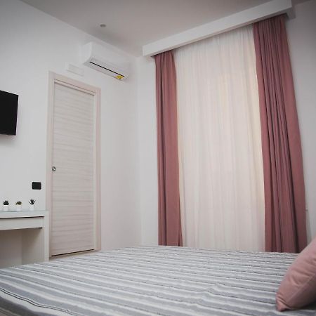 Tere Suite نابولي المظهر الخارجي الصورة